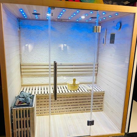 Capsule Street Art - Sauna- Jacuzzi - Playstation 5 - Billard - Netflix - Home Cinema - Terrasse Douai Exteriér fotografie