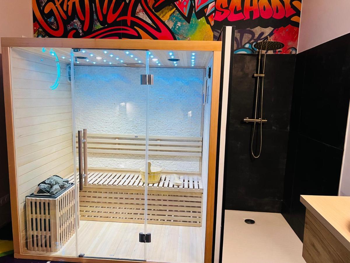 Capsule Street Art - Sauna- Jacuzzi - Playstation 5 - Billard - Netflix - Home Cinema - Terrasse Douai Exteriér fotografie