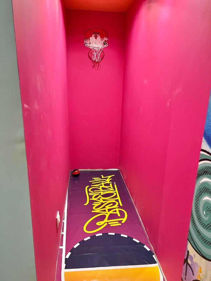 Capsule Street Art - Sauna- Jacuzzi - Playstation 5 - Billard - Netflix - Home Cinema - Terrasse Douai Exteriér fotografie
